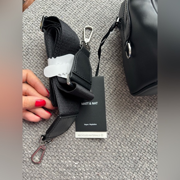 BNWT Matt & Nat Vegan Leather Satchel ! - Picture 8 of 11